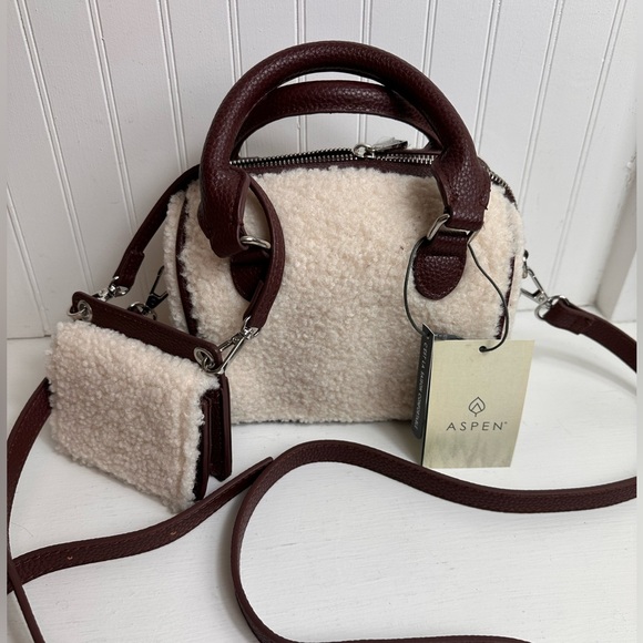 ASPEN Sherpa mini faux fur crossbody/ handbag - Picture 2 of 14